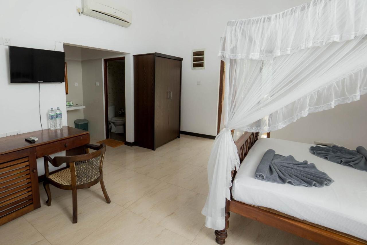 Hotel Neptune Bay Unawatuna Beach Exterior foto