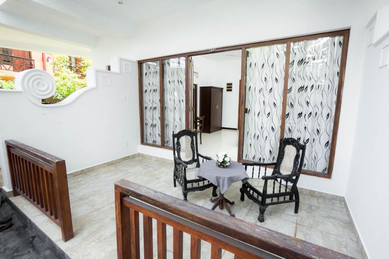 Hotel Neptune Bay Unawatuna Beach Exterior foto