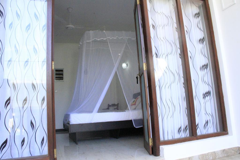 Hotel Neptune Bay Unawatuna Beach Cameră foto