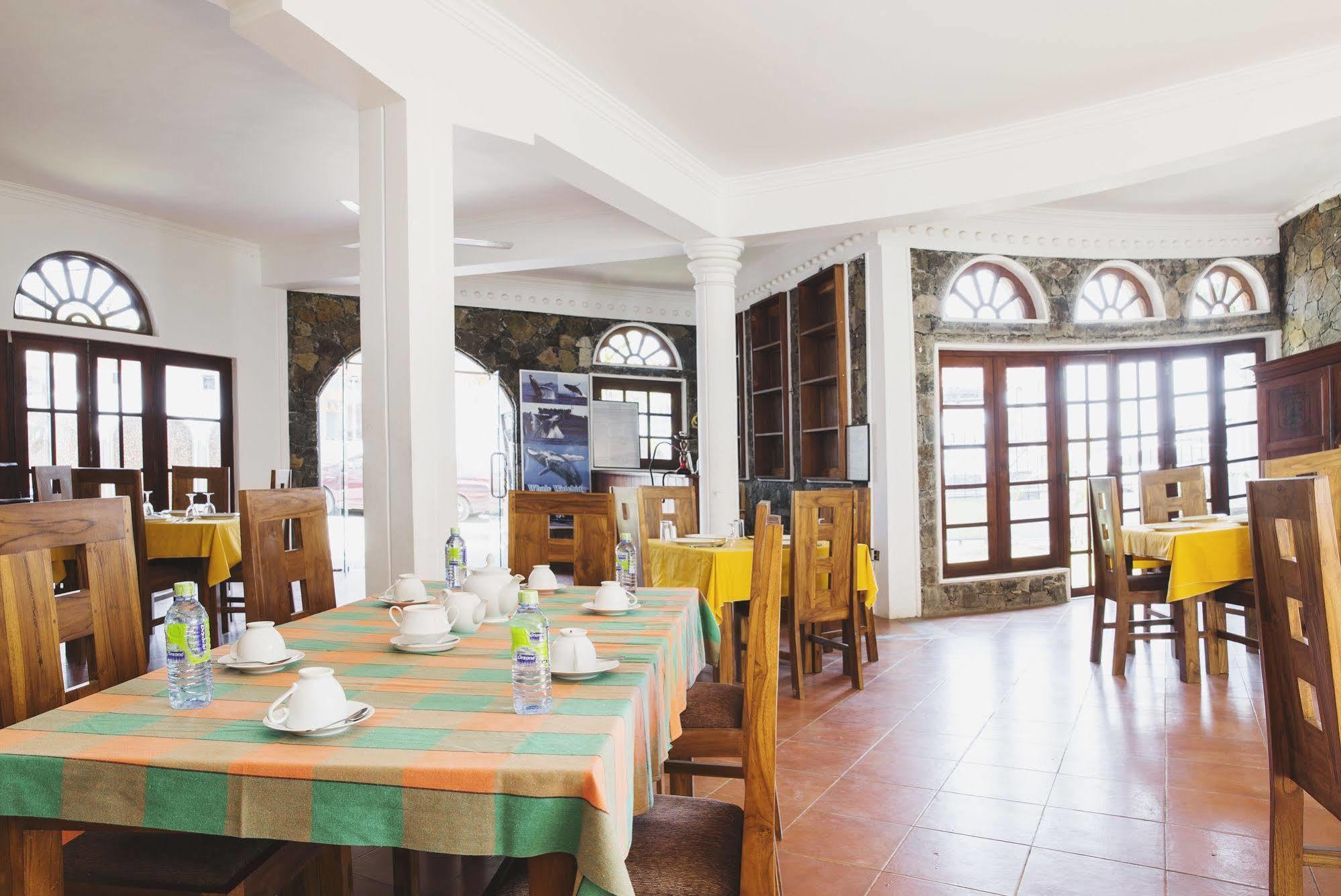 Hotel Neptune Bay Unawatuna Beach Exterior foto