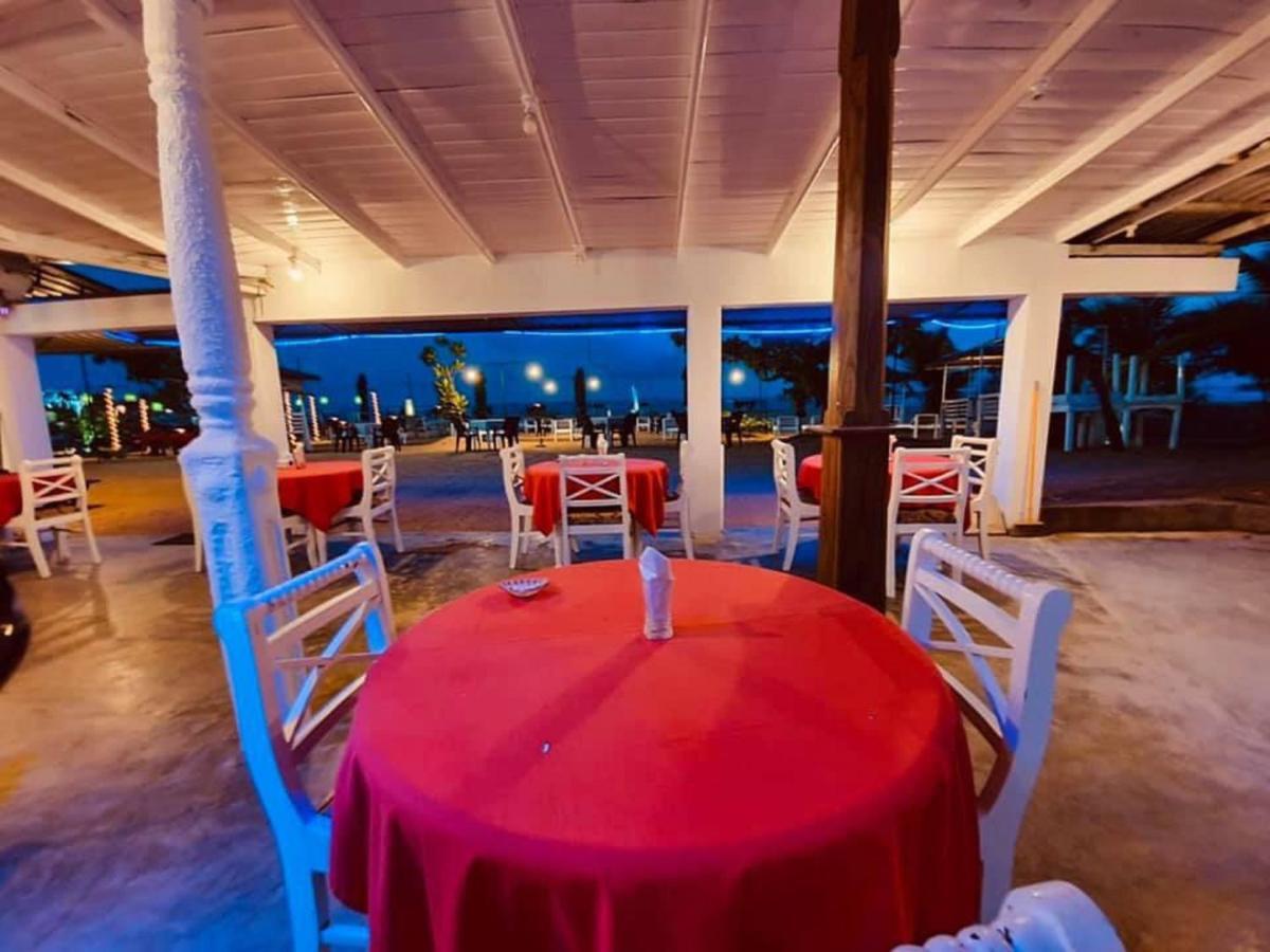 Hotel Neptune Bay Unawatuna Beach Exterior foto