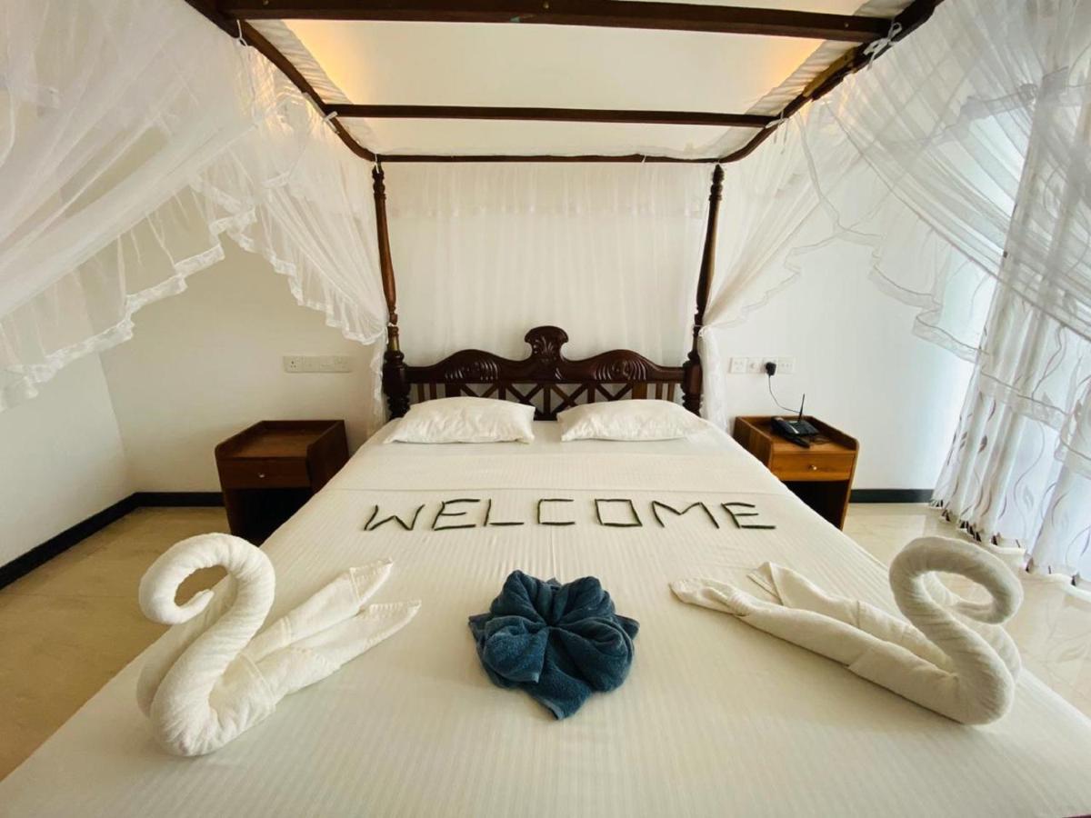 Hotel Neptune Bay Unawatuna Beach Exterior foto